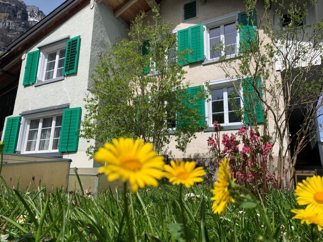 Revier Grosi'S Art Apartamento Netstal Exterior foto